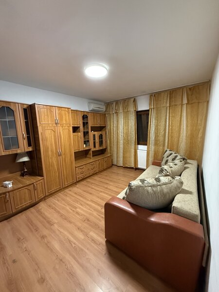 Dristor, Fizicienilor, Kaufland